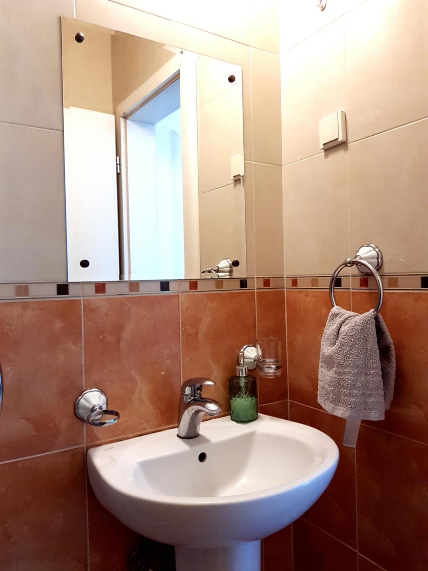 Central Apartment With 24-7 Building Security Нови Сад Екстериор снимка